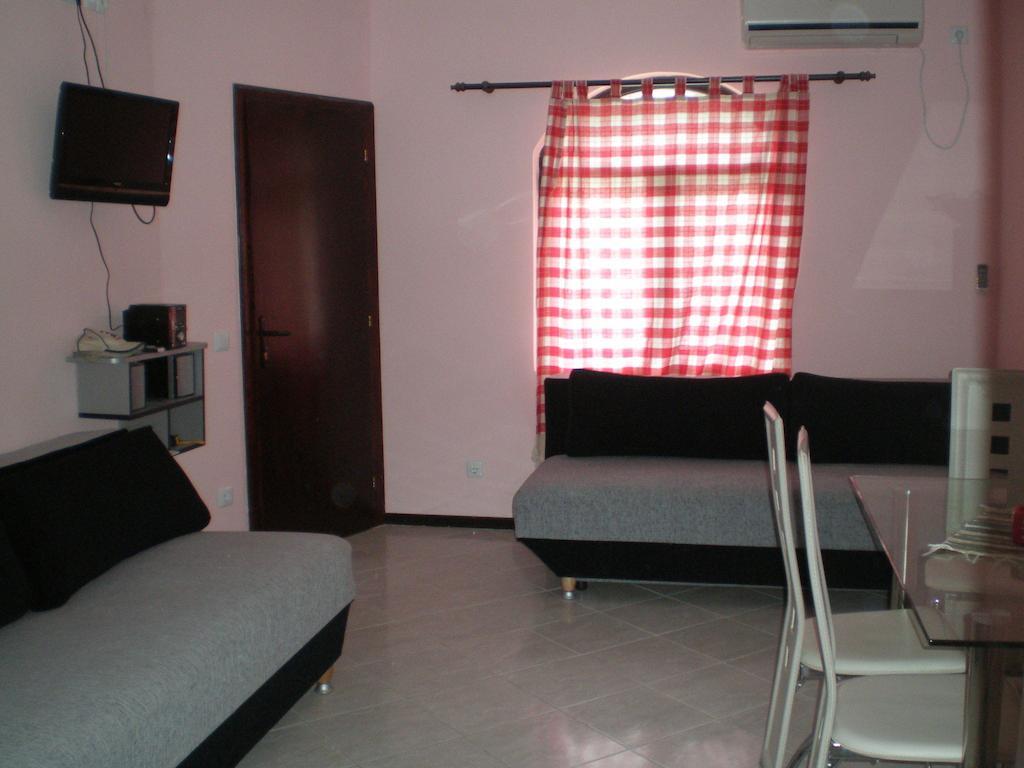 Apartments Jeremic Bela Crkva  Pokoj fotografie